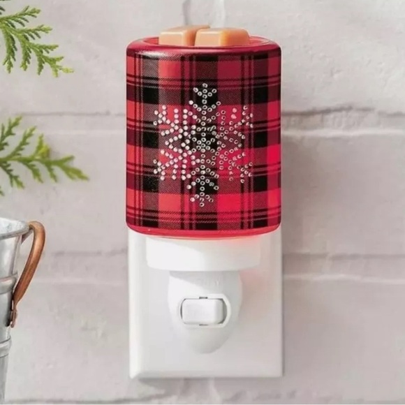 Other - 🩷🆕🩷 Frosted Flannel Mini Scentsy Warmer
